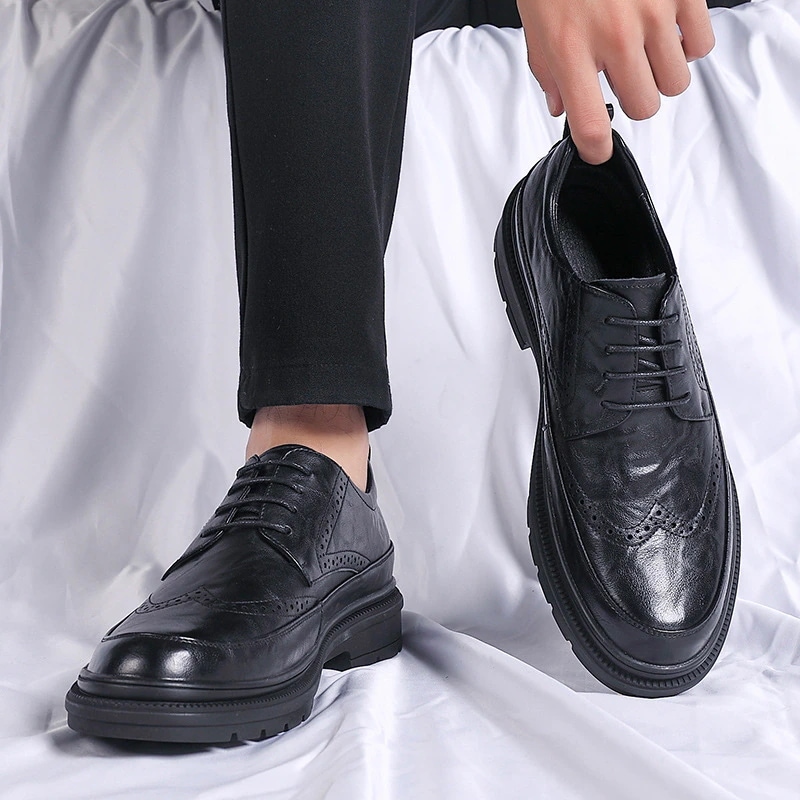 レースアップ メンズ フォーマル 彫刻 メンズ 英国スタイル ブローグ ハンドスクラッチレザーシューズ メンズシューズ ビジネス レトロ