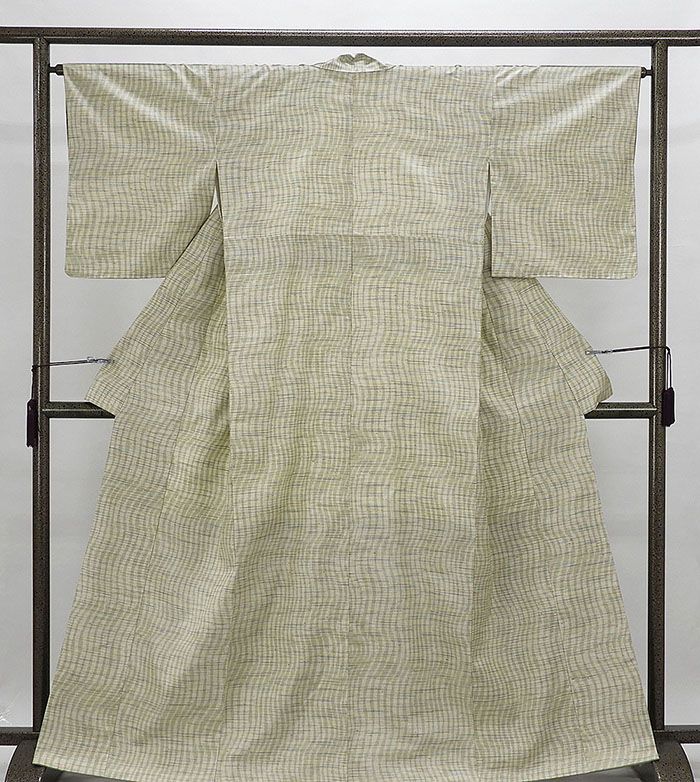 紬 未着用美品 正絹 よろけ横縞模様 身丈163.5cm 裄丈64.5cm 未使用 新古品 着物 d4007