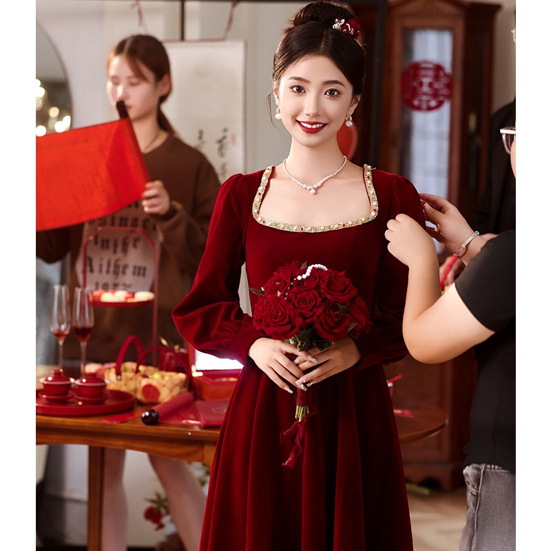 ベルベット服の花嫁ハイエンド長袖バーガンディ婚約ドレス2025バックドアシンな服