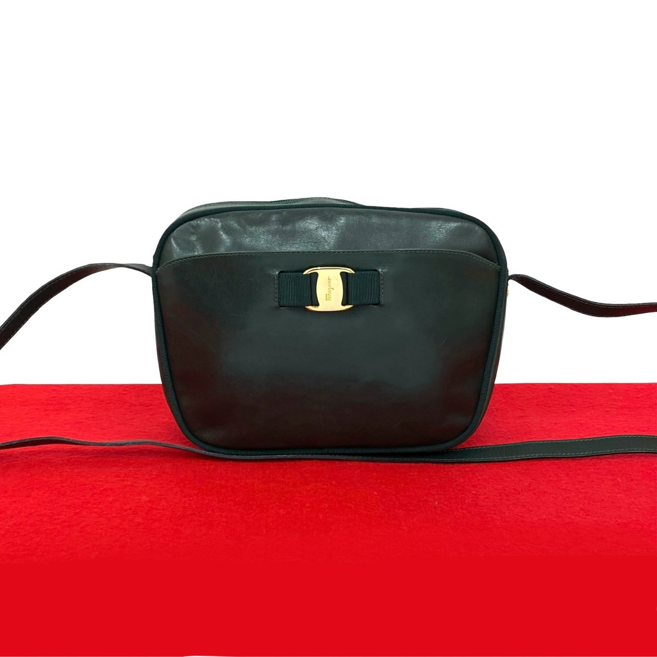 ヴィンテージ ヴァラリボン 金具ショルダーバッグ カーフ レザー グリーン 11018