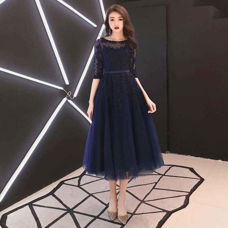 ドレス小さなイブニングドレスの女性2022年の新しい宴会の気質は短いドレスのドレスの秋をホストするために普段着ることができます