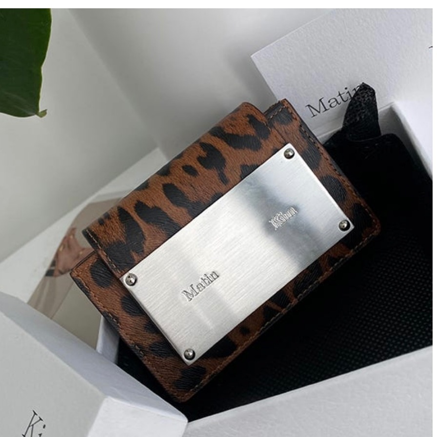 MATIN )ACCORDION WALLET IN MIXヒョウ柄プリント牛の皮