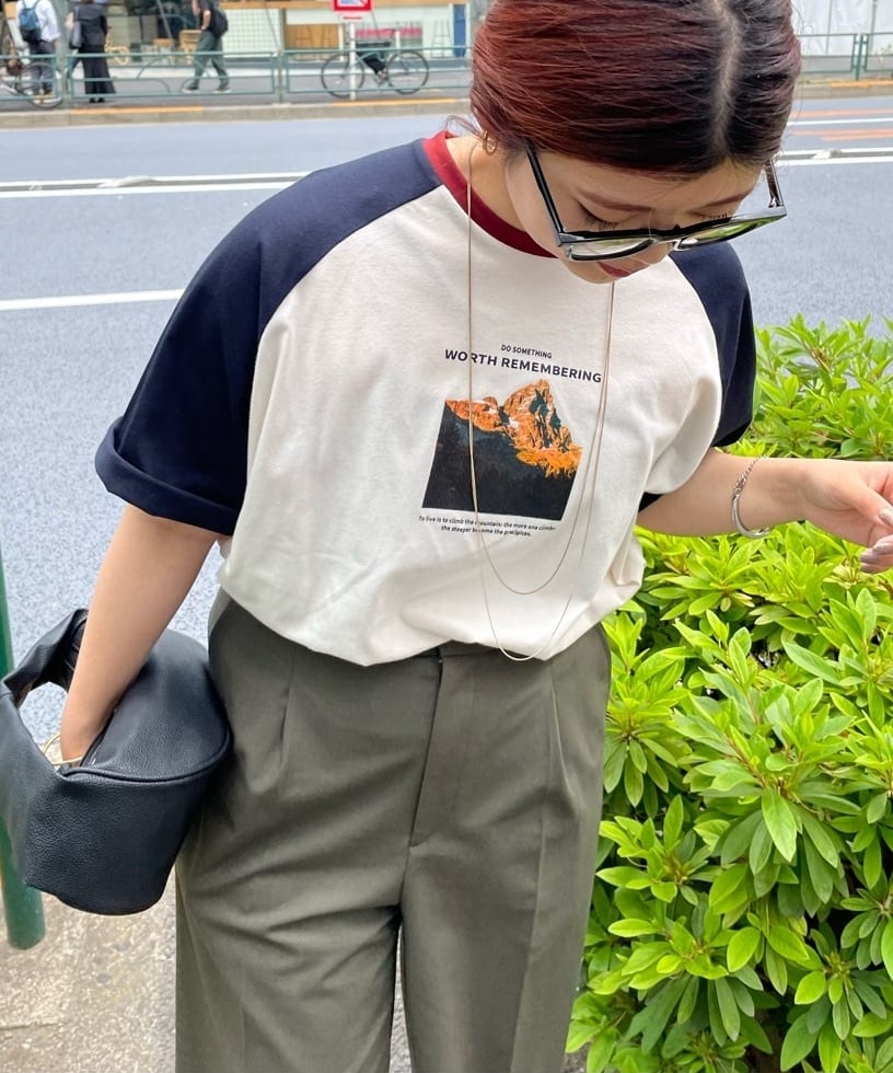 Qoo10 continuer de NICE CLAUP 【韓国風】ラグランTシャツ プリント 半