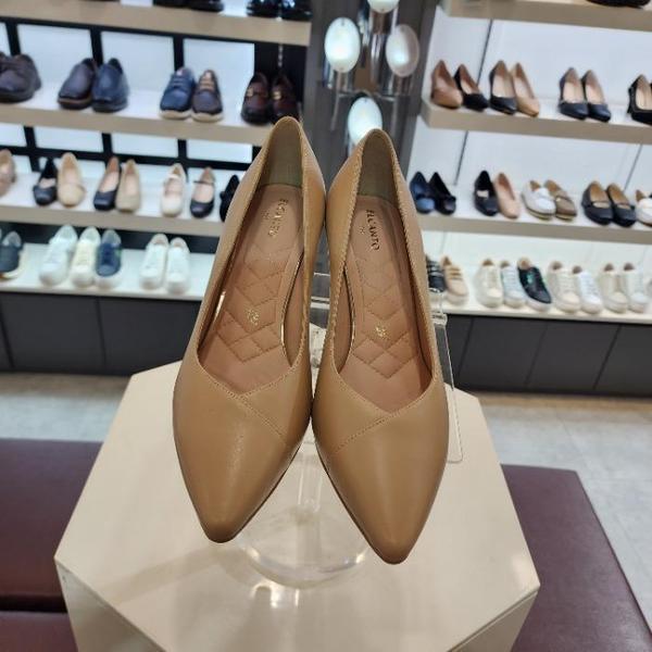 HC10 女性用本革ベージュパンプス7cm LCWD25U51435 (41366779)