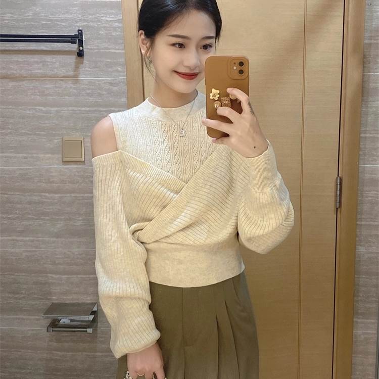 クーポン有トップス ニット セーター 春 秋 冬 長袖 クルーネック 丸首 ベージュ XS SS S M L XL LL イベント リゾート 旅行 高原 ホテル ガーデン コンサート ライブ 外遊び