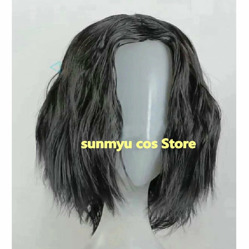 パンク　ロック 真ん中分け　黒い巻き髪 コスプレ道具　ウィッグ