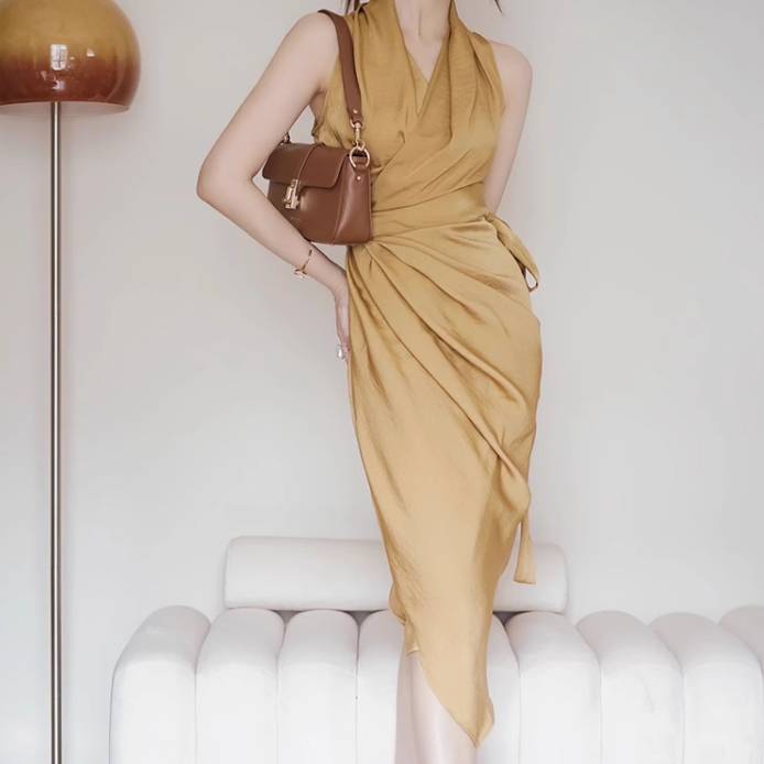 ドレス ワンピース パーティー 二次会 演奏会 発表会 ステージ キャバ ミモレ 袖なし ノースリーブ Vネック スレンダー タイト スリム 細身 ハイウエスト シャーリング 可愛い きれいめ シンプ