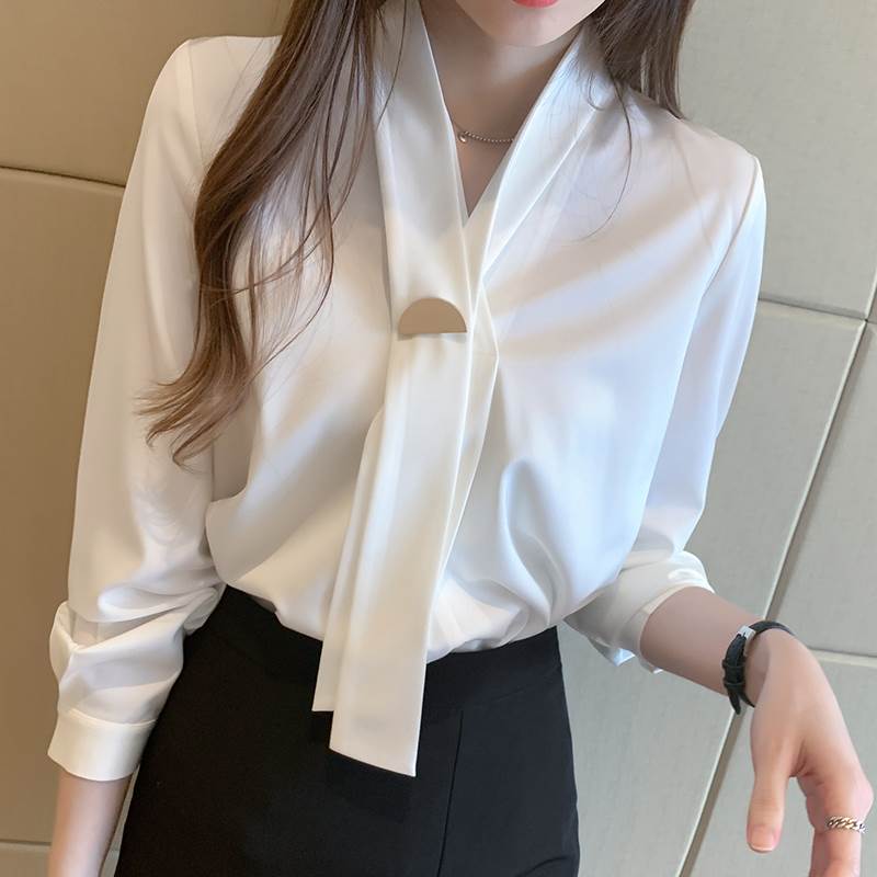 ネクタイ風 トップス シャツ ブラウス 袖あり 長袖 襟なし かわいい 大人可愛い きれいめ シンプル カジュアル 大人 上品 おしゃれ お洒落 かっこいい レトロ 大人可愛い 大人女子 こなれ感 ラ 7,762円