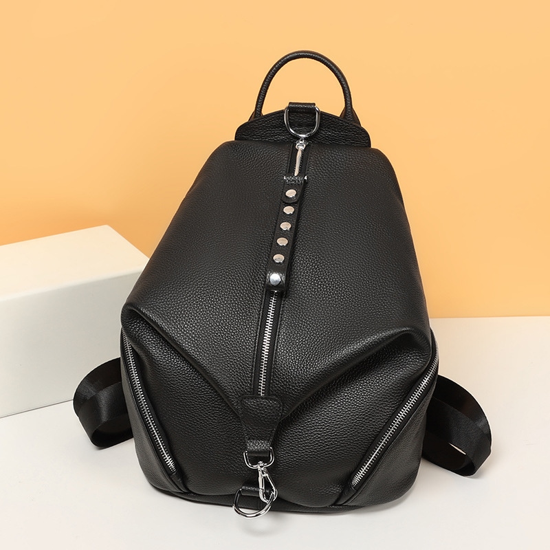 バッグ レディース リュック 大容量 多収納 多機能 便利 軽量 革 かわいい 大人可愛い きれいめ シンプル 上品 お洒落 かっこいい こなれ感 クール エレガント モダン とろみ感 抜け感 個性的