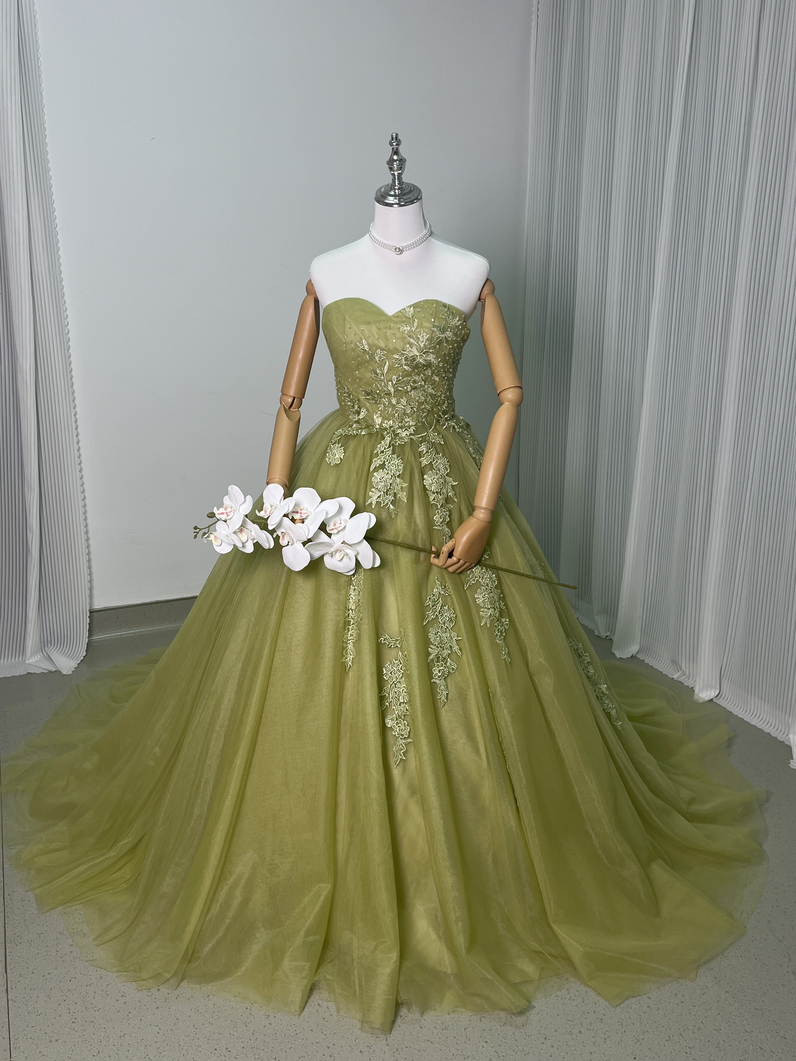 フランス風 パーティードレス グリーン ベアトップ キラキラのハンドビーディング レース 前撮り