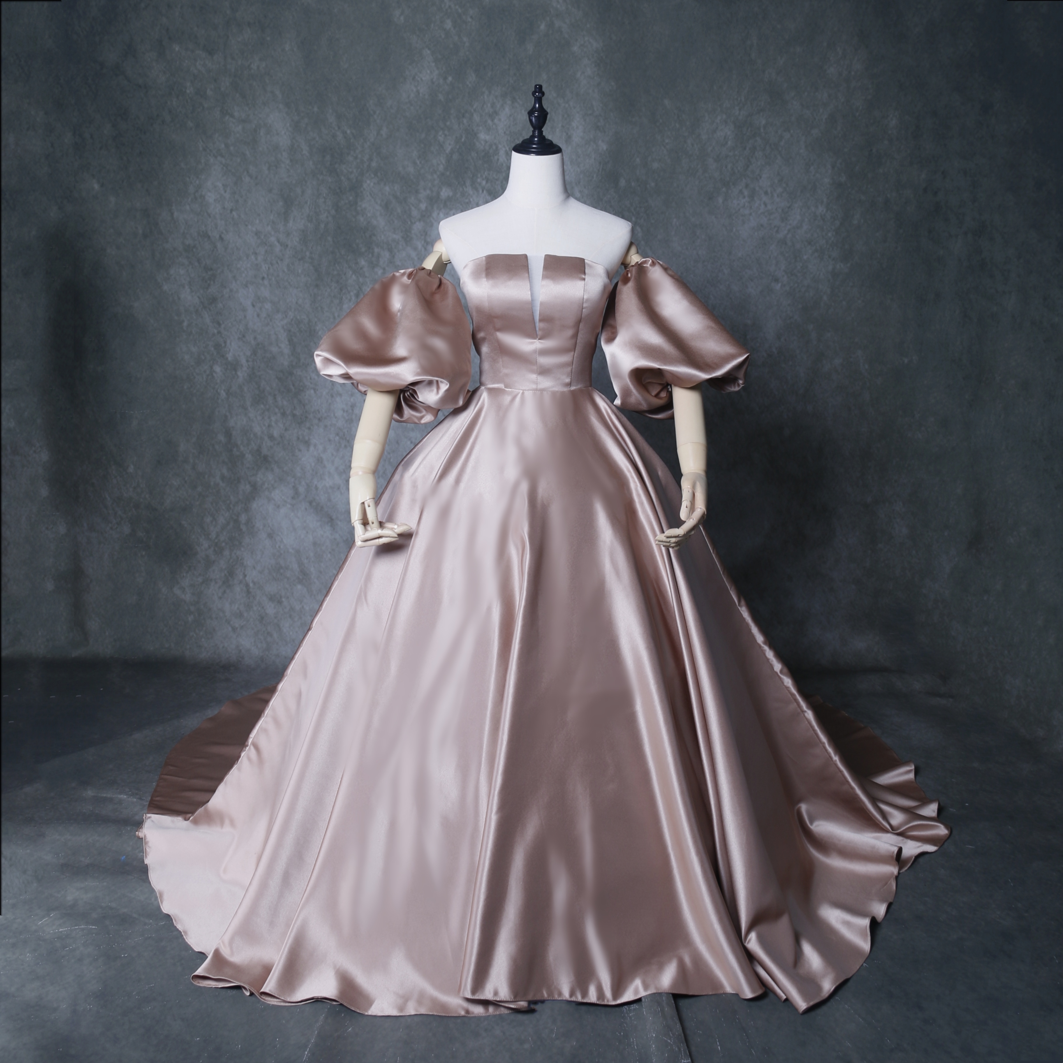 豪華！パーティードレス 取り外し袖 カーキ色 光沢感 華やかなトレーン 披露宴/挙式