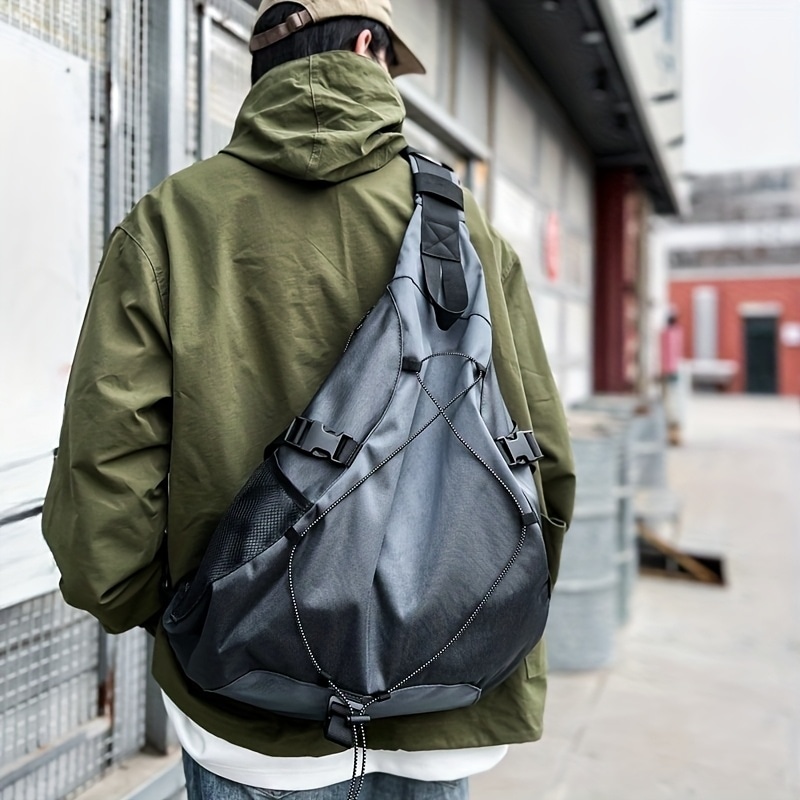 ブラック トレンディ アウトドア スポーツ サイクリング バックパック 大容量 通勤 クロスボディバッグ 調整可能ストラップ ドローストリング メンズ レディース 日常通勤 旅行 アクティブライフスタ