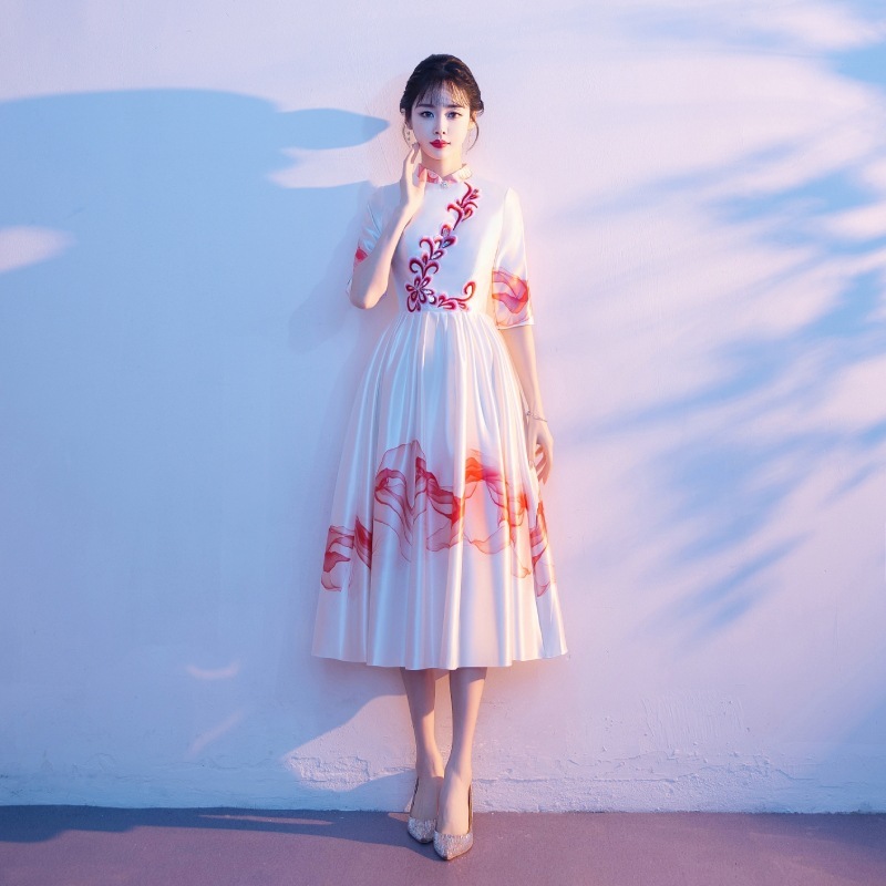 女性のためのコーラスパフォーマンスコスム長いスカート詩の朗読ドレスのためのモダンステージチームパフォーマンスコスム