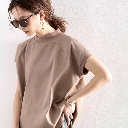 トップス Tシャツ 白トップス 袖あり 半袖 ラウンドネック 襟なし 綿 かわいい 大人可愛い シンプル カジュアル 大人 上品 おしゃれ お洒落 大人女子 こなれ感 ルーズ 無地 夏 秋 20代