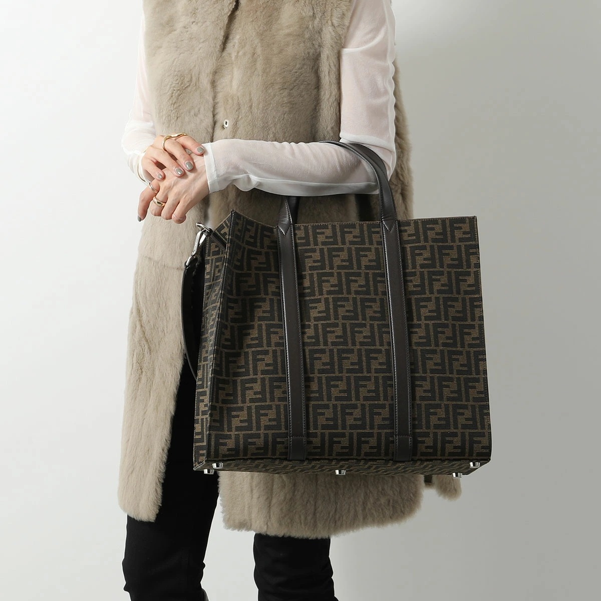 FENDI フェンディ トートバッグ 7VA390 AG0M レディース ショッパー ショッピングバッグ FF柄 FFジャカードファブリック×カーフレザー 鞄 F19KW