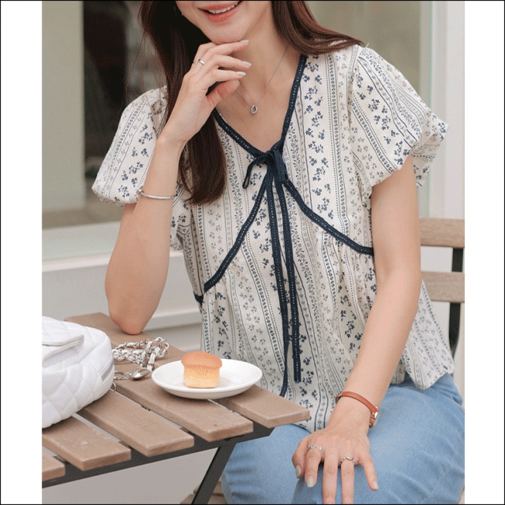 クリック＆ファニーハーンパフリネンフラワーブラウス