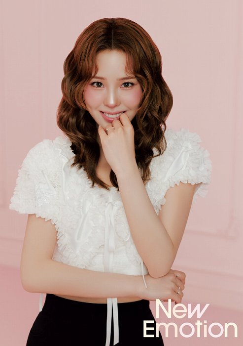K-POP アイドル チェキ写真 NiziU マコ　直筆 NiziU Official Website