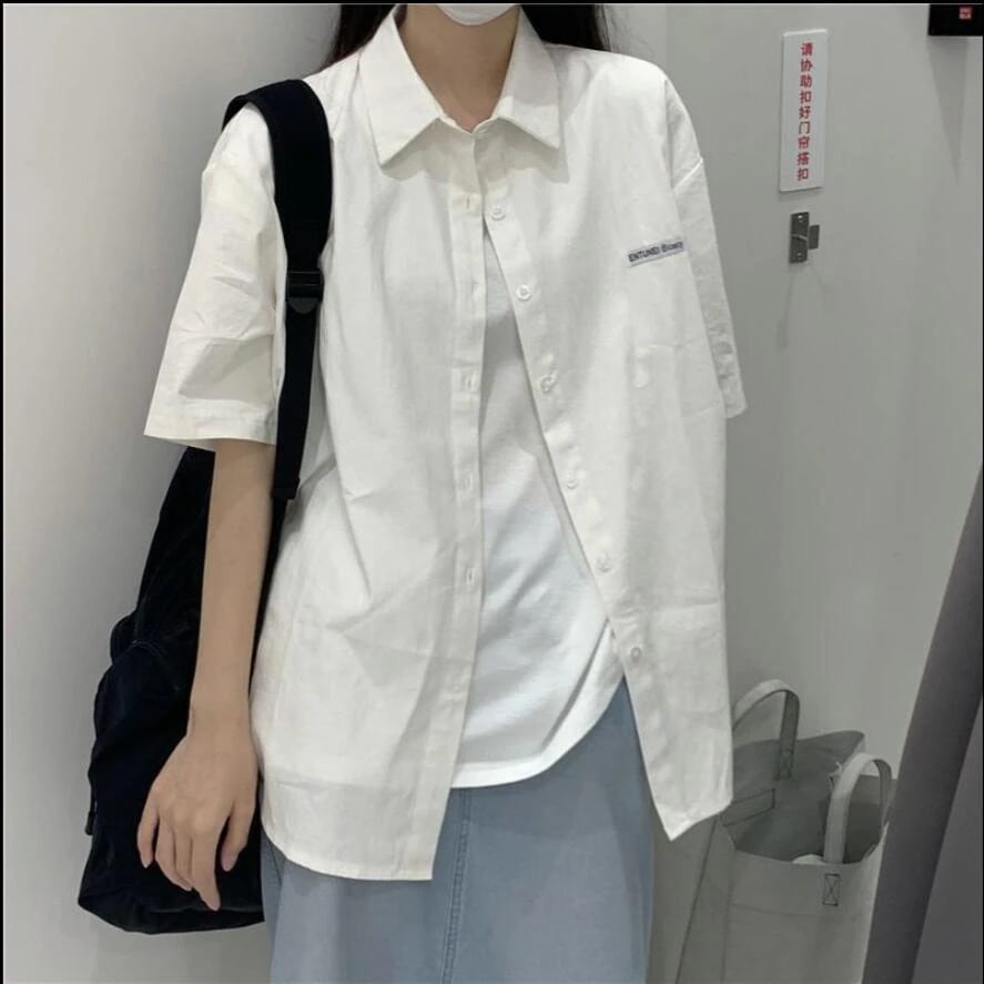 さくらモデル日系少感クール少女レトロポロリ襟彼氏風ゆったり半袖シャツ