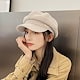 ベージュ