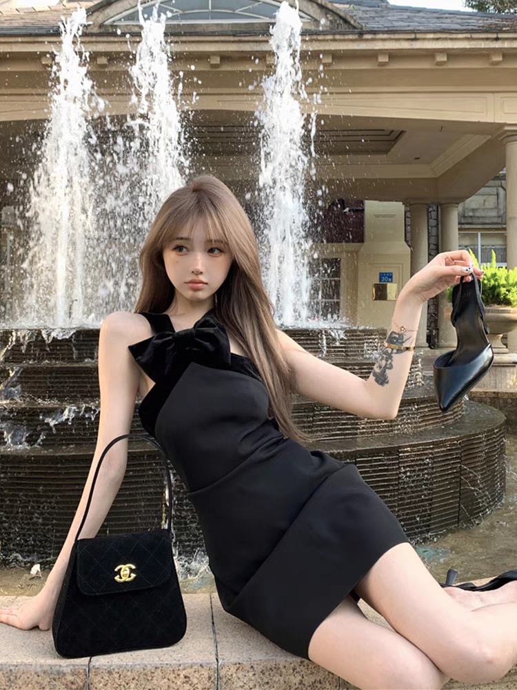 女性用蝶結びバックレスホルタードレス秋と冬の誕生日インナースカートセクシーで純粋な欲望のウエストカバーヒップショートスカートZ11 4,997円