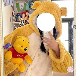 着ぐるみパジャマ くまのプーさん/Winnie もこもこ SNS人気 かわいいモンスタールームウェア 部屋着 修学旅行人気の学園グループ服 モコモコバスローブ コスプレ