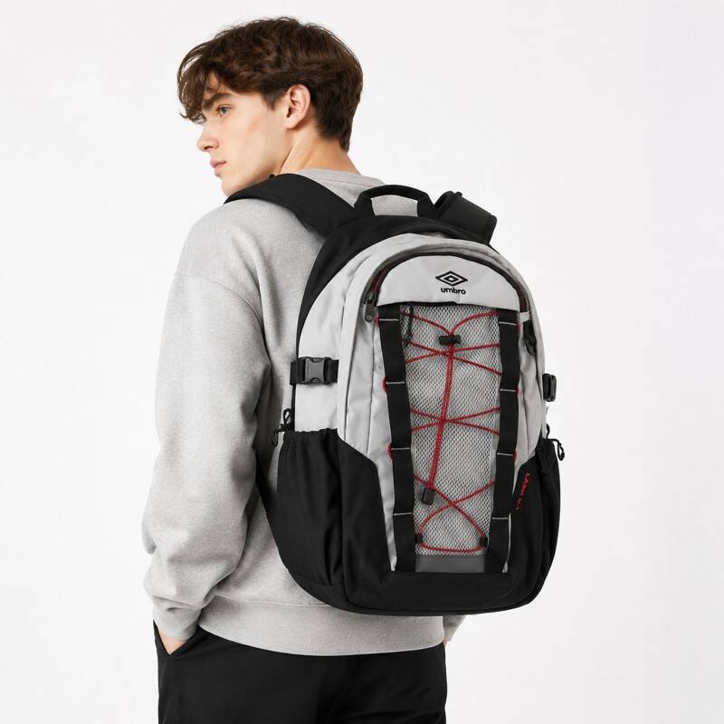 アンブロ ラッシュ バックパック（31Lノートパソコン用ポーチ付き） UR123CBP10SLV
