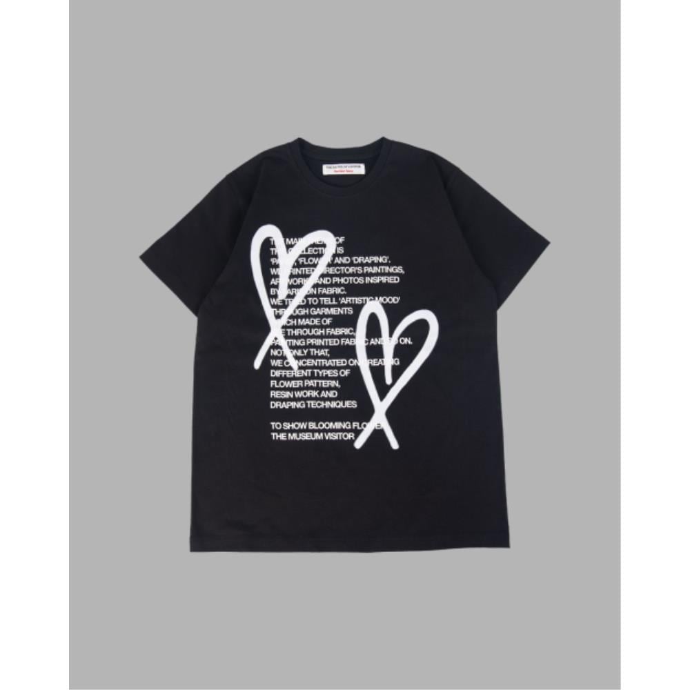 THE MUSEUM VISITOR HEART PRINTED TSHIRTS BLACK 14334