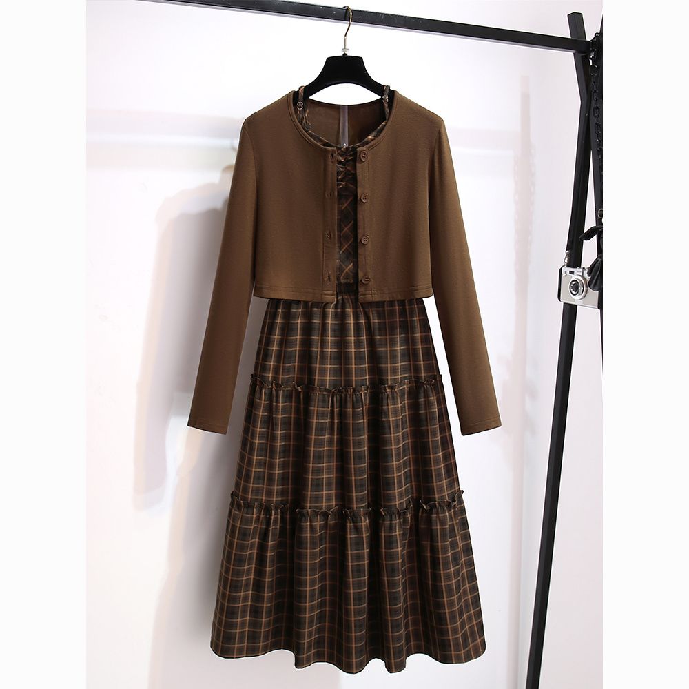 フランスのレトロな格子ストラップのスカートの外にカーディガンの3点セットの女性2024初秋服の新しいワンピースのスカート