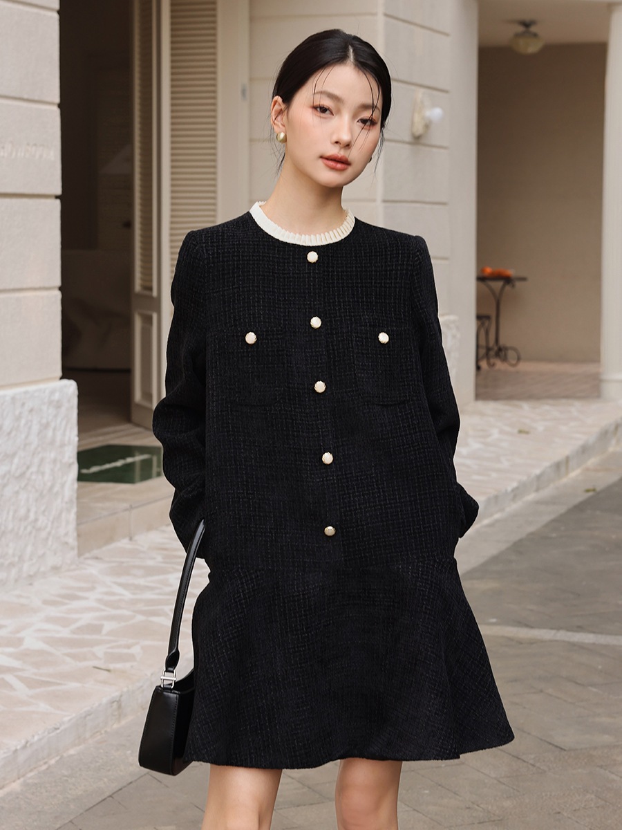 秋と冬の新しいフランスの小さな香水スタイルのドレス女性木耳エッジラウンドネック長袖ヘッドセットAラインのドレス