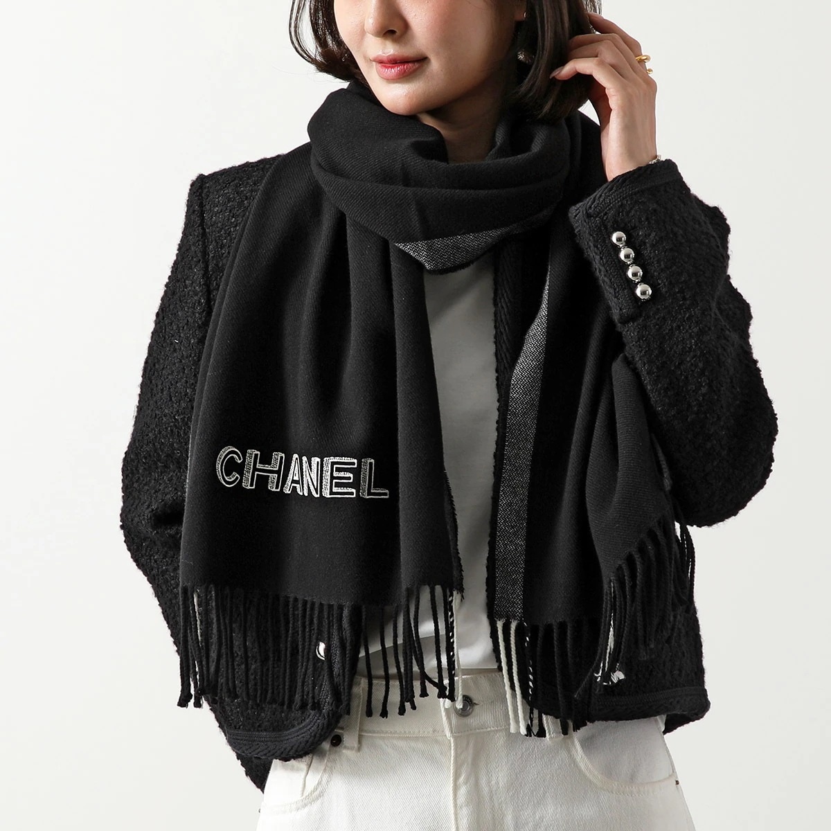 CHANEL シャネル マフラー AAB207 B21171 レディース ウール ロゴ刺繍 大判 ストール フリンジ サイドバイカラー U2145
