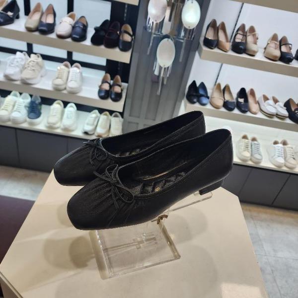 HC10 女性リボンフラットシューズ ブラック2cm LCWD73U61319 (45400727)