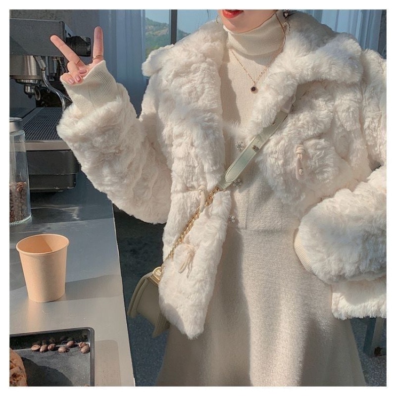 2025 秋冬新作ホワイト甘い香り模造レッキスラビットファーコート女性用厚みのあるスリムファーコート