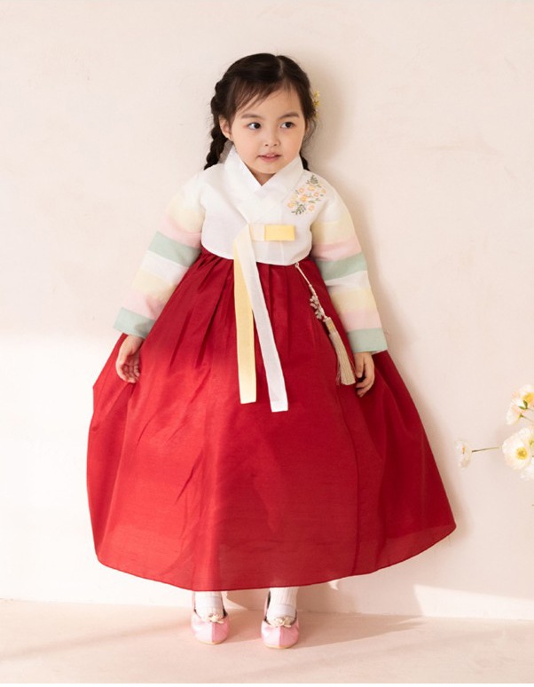 韓国伝統的な女の子の韓服 子供の韓服 幼児の韓服 韓国の伝統服 キッズ ベビー ハンボック 韓国服 韓国ファッション 祭り 祝日 着物 浴衣