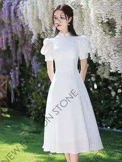 白いスタンドカラーのドレスA字ワンピース-91