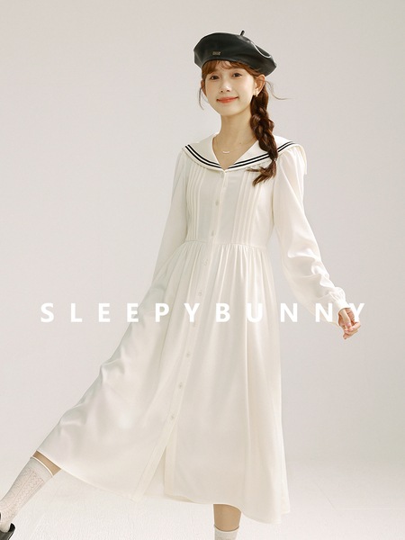 眠いウサギの年齢を減らす女の子長袖ドレス アコーディオン プリーツ