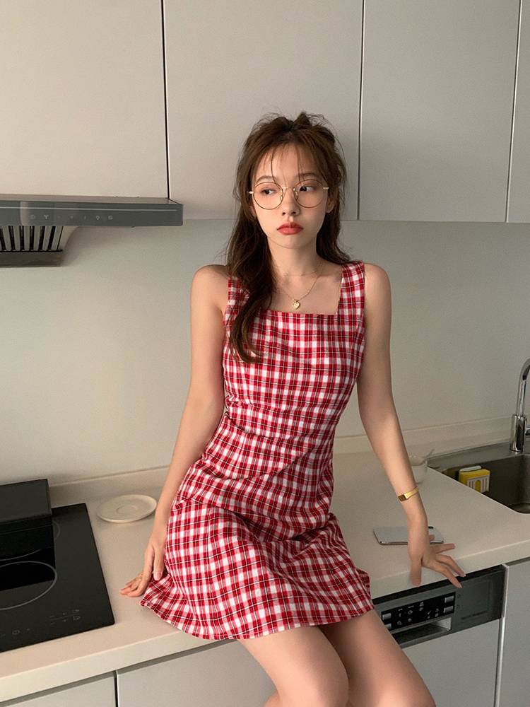 ワンピース レディース ミニ 細身 キャミ ワンピ ノースリーブ スクエアネック チェック コーデ おしゃれ ガーリー かわいい 普段使い 学生 お出かけ デート リゾート 海 赤 XS S M L