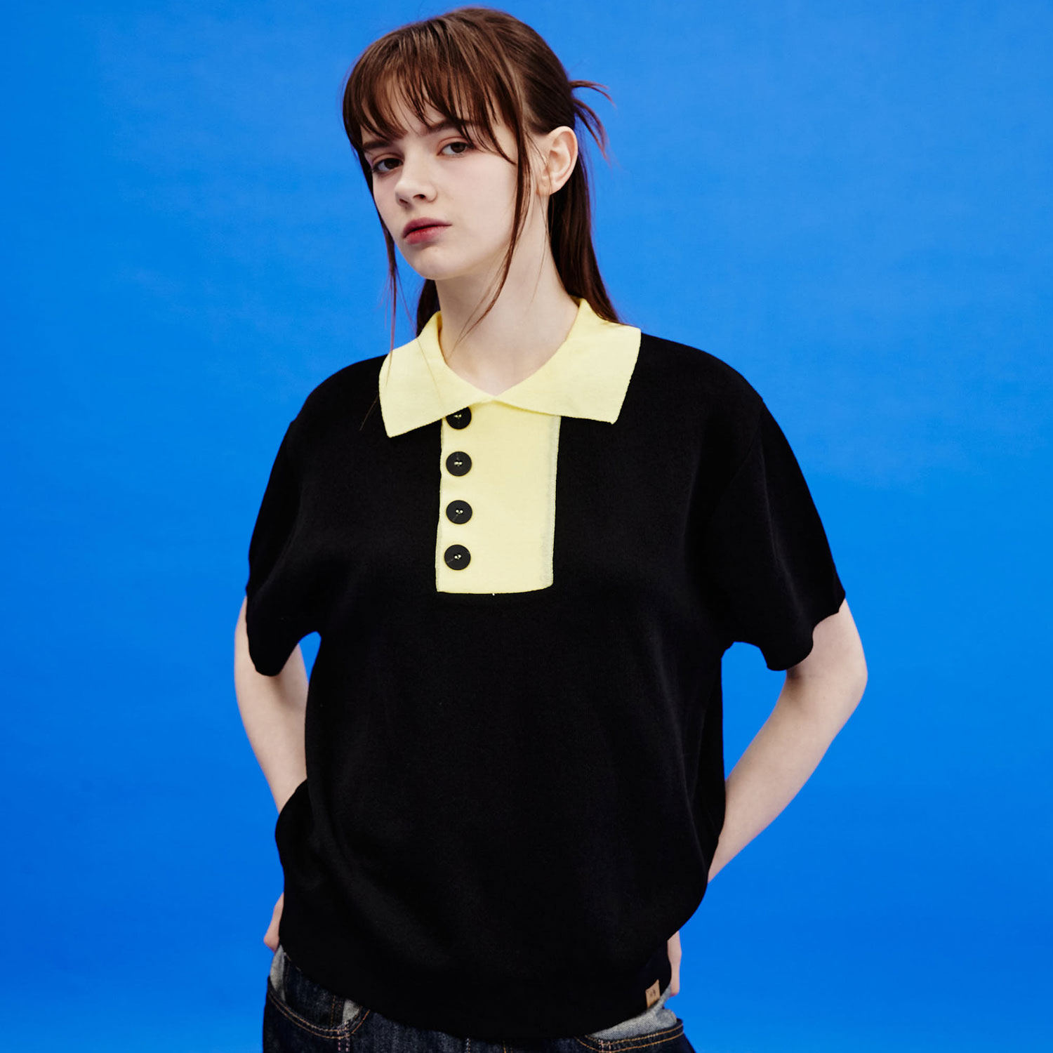 Two tone half collar sleeve knit BLACK
