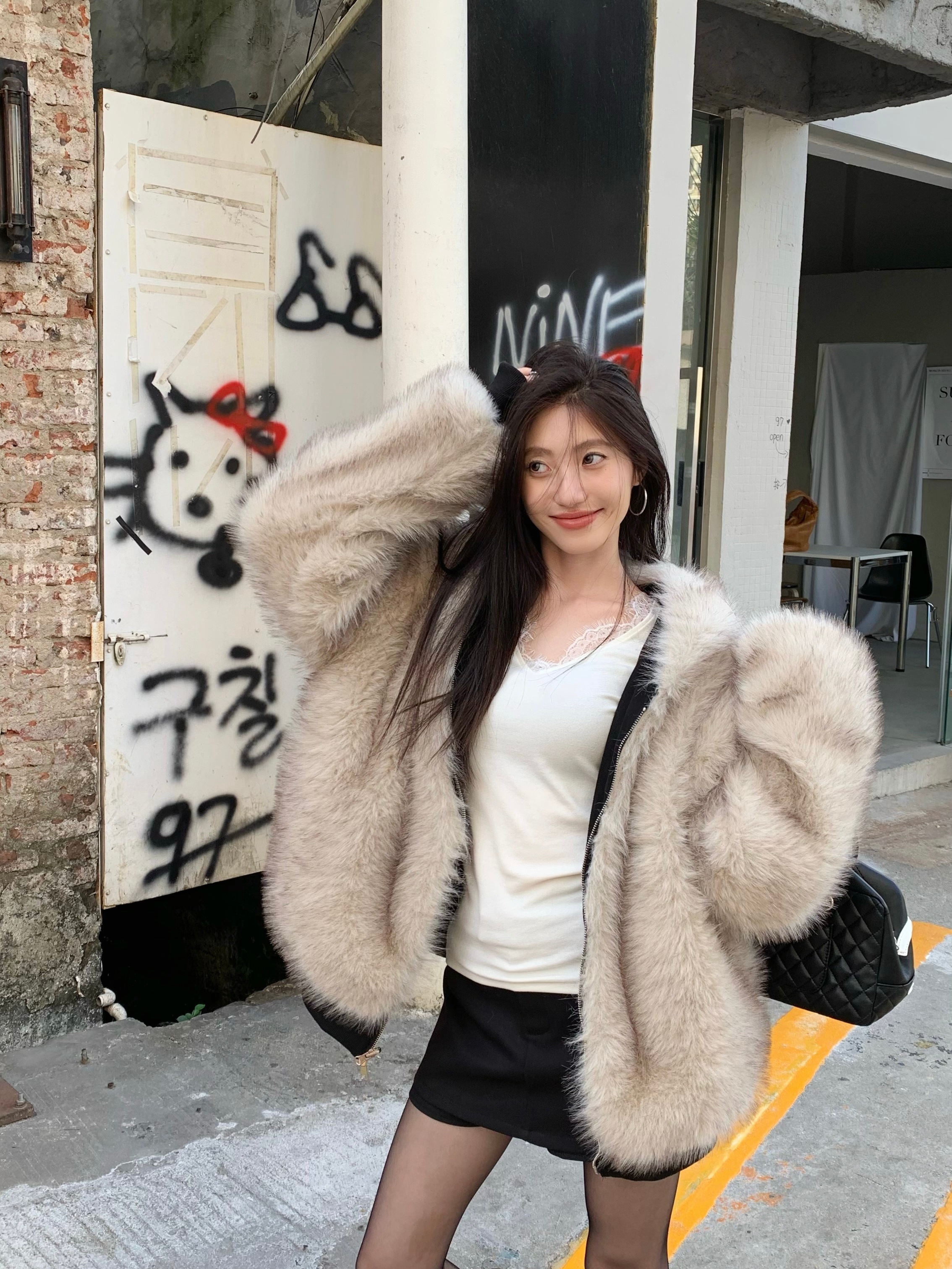 秋冬防寒 あったかアウター 韓国風コートスタイルアップ かわいい ブルゾンファー付きファッション系裹起毛大人ゆったりカジュアルストリートサイズレディースムートン襟エコゆるダボ シルエット学生通学丈