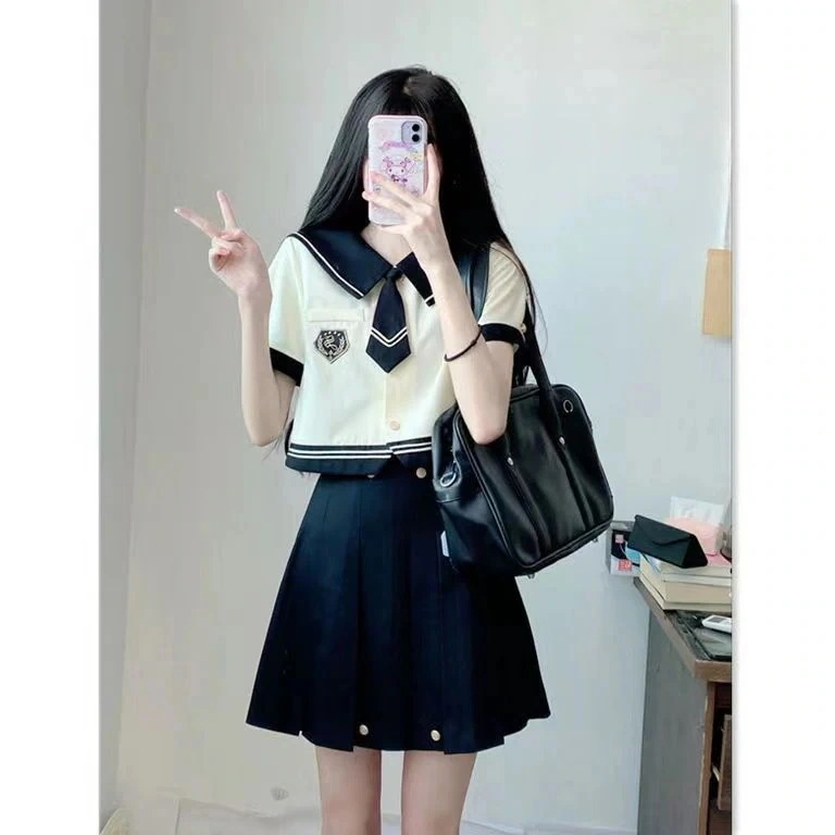 制服 2024 新入荷 JK 2点セット 着痩せ シャツ+スカート 可愛い 制服スカート セーラー服 スクールベスト 無地 プリーツスカートサンタコスプレ