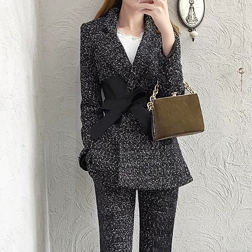 レディース 2点セット セットアップ スーツ トップス ボトムス ジャケット ミディアム丈 長袖 前開き ボタン ウエストリボン パンツ ストレートパンツ ポケット かわいい 大人可愛い シンプル