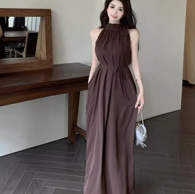 ワンピース ロング丈 ノースリーブ ホルターネック かわいい 大人可愛い きれいめ カジュアル 大人 上品 おしゃれ お洒落 かっこいい 大人女子 ラブリー キュート ガーリー 個性的 クール