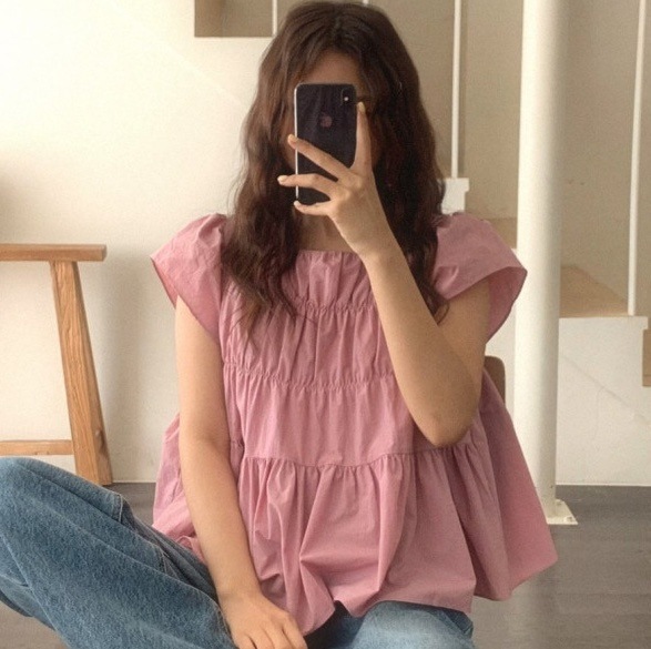 プリーツブラウス ティアードブラウス フリル ギャザー 白 ホワイト 黒 ブラック ピンク 韓国 レディース オルチャン トップス シャツ ブラウス 半袖 フリル袖 ラウンドネック