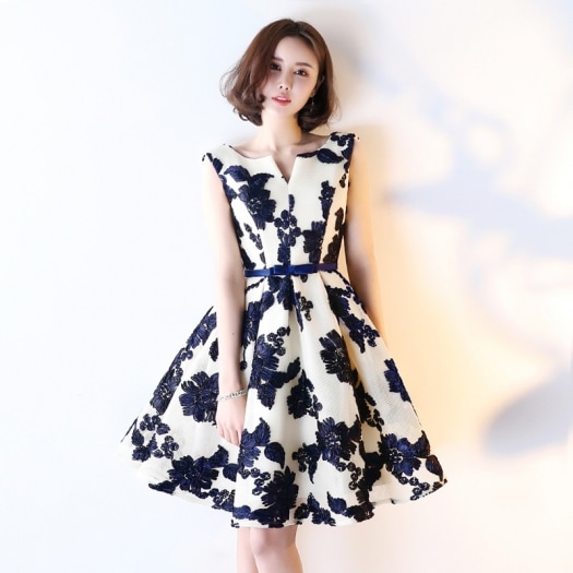 上質エレガント フラワーモチーフ フレアドレス ショート 花柄 ノースリーブ バックコンシャス 結婚式 二次会