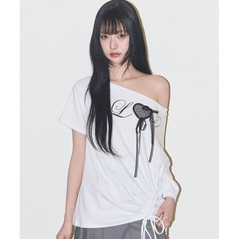 ILLIGO ラブ ワンショルダー オーバーフィット Tシャツ ホワイト 26SPTOP10WH 397518