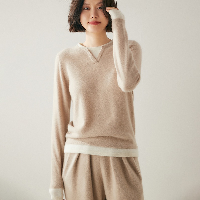 偽の2つの重ね着の層のカシミヤvネックのプルオーバー