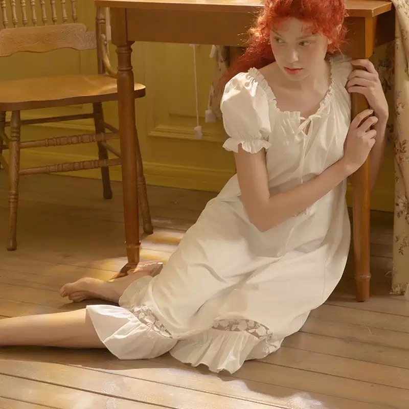 ワンピース ルームウェア パジャマ ひざ丈 膝下 袖あり 半袖 パフスリーブ ラウンドネック セミフレア Aライン レース フリル リボン 薄手 大人可愛い シンプル 上品 大人女子 ラブリー