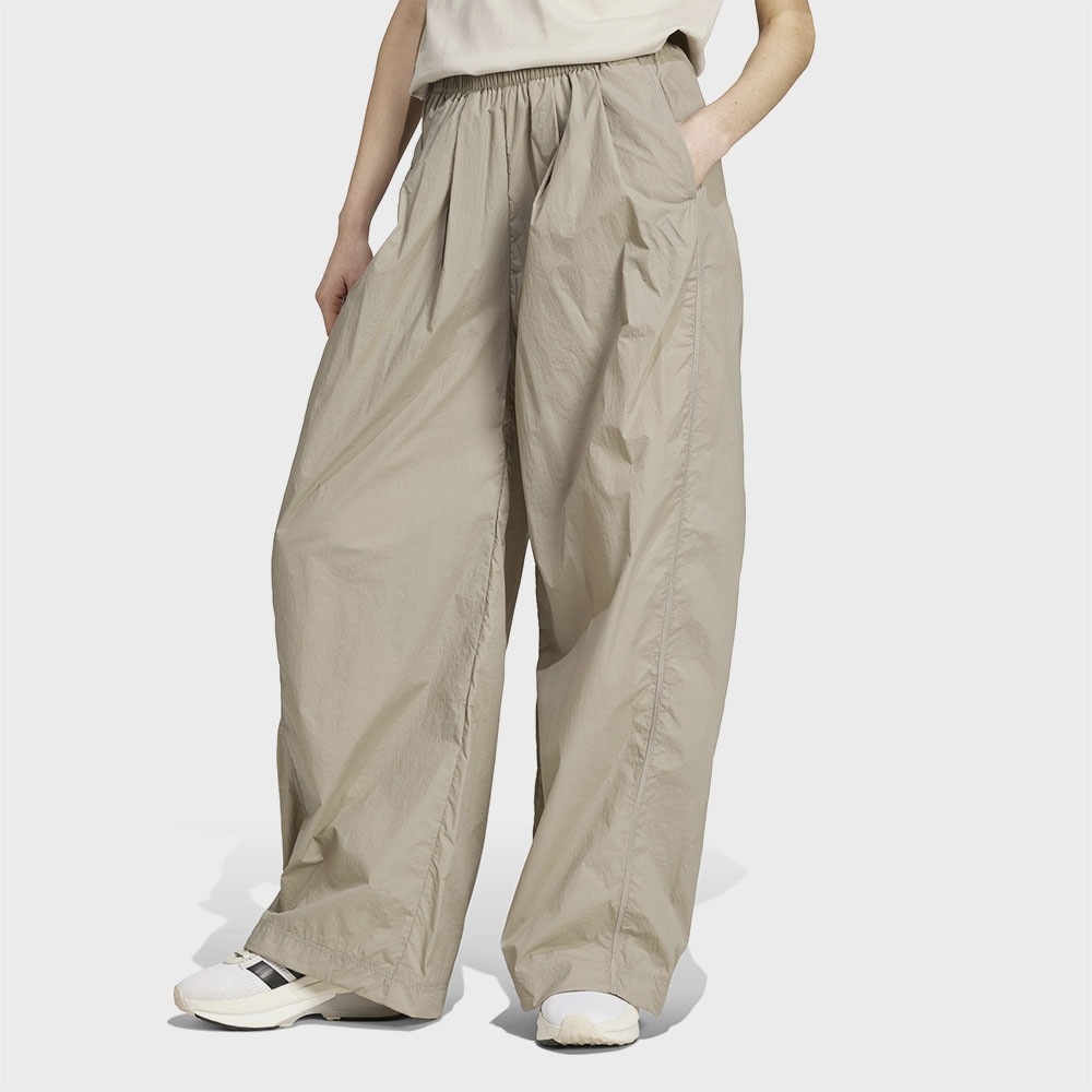 アディダスシティエスケープサマーパラシュートパンツ-ベージュ/JC5116 9,955円