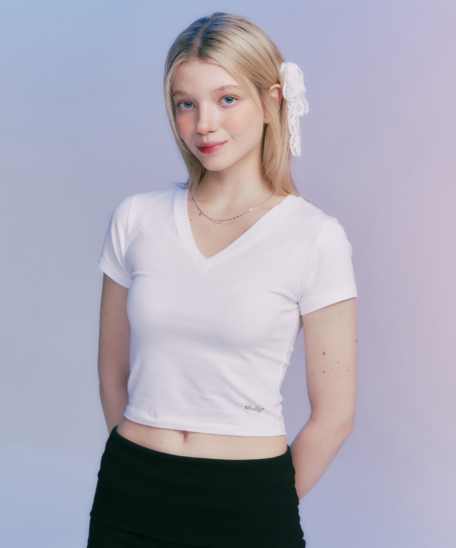 MF CLASSIC V-NECK CROP TEE-WHITE