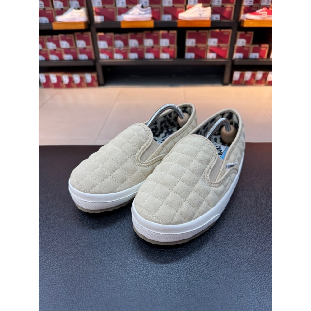 バンズ (ユニセックス) スリッパ 2 スニーカー (VN0A4UWOGRX)