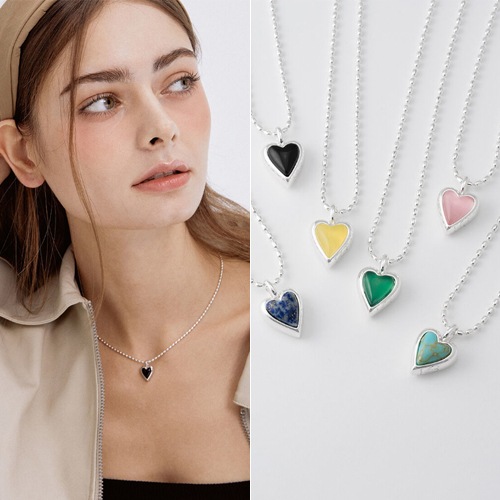 Colored Heart Necklace NZ2024 韓国女性アクセサリー セレブが愛するカスタムジュエリー 韓国人気商品 人気ファッション SNSで人気 韓国ジュエリー